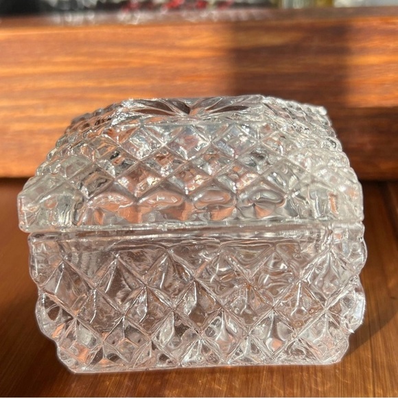 Cut Glass Princess Trinket Box, Pressed Glass Rectangular Tiny Glass Container - Picture 2 of 16